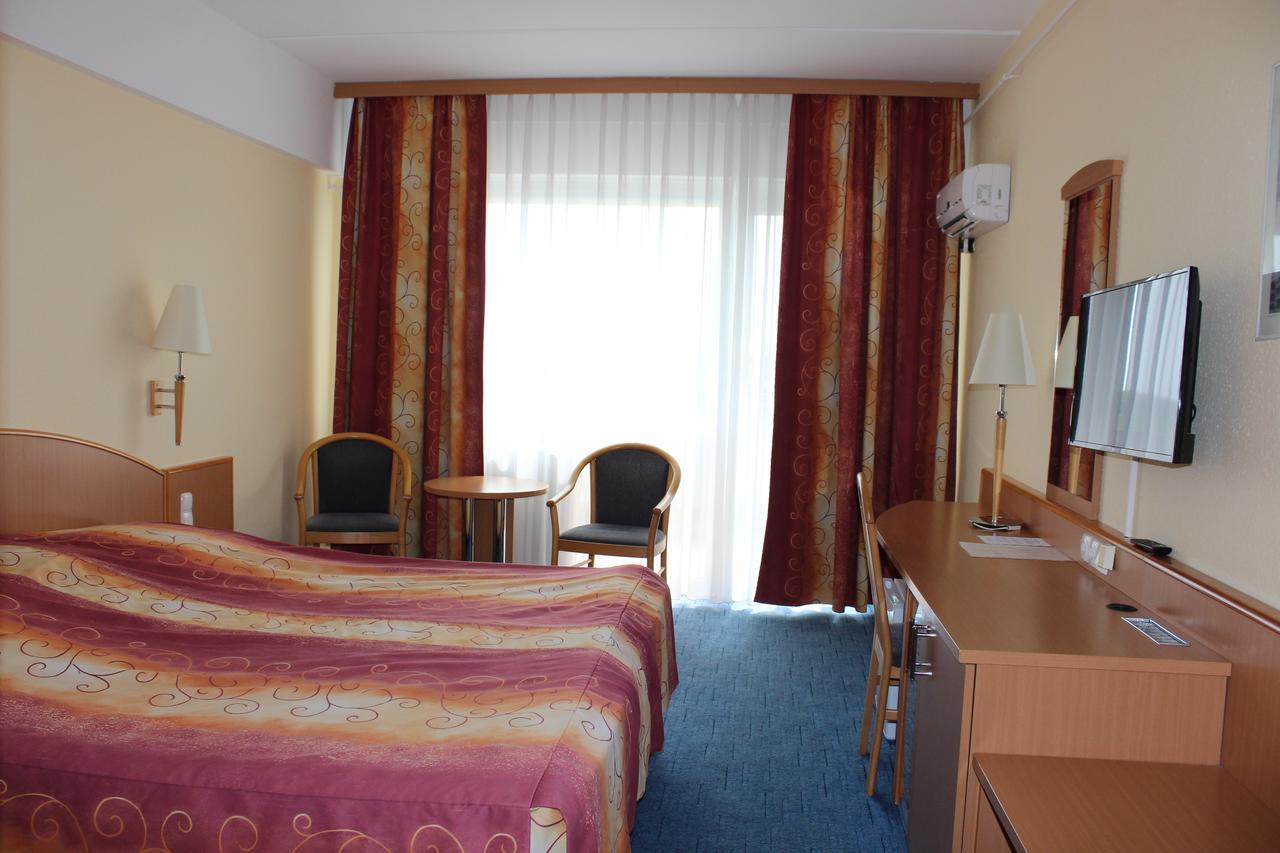 Matyas Kiraly Gyogy- Es Wellness Hotel Hajduszoboszlo Exterior photo