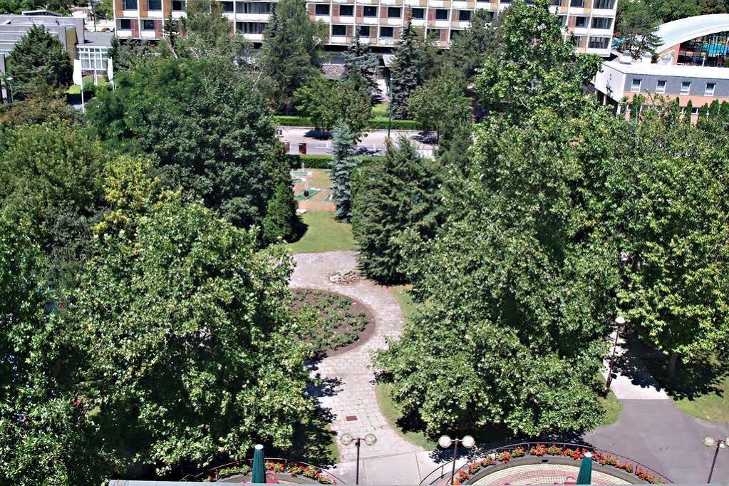 Matyas Kiraly Gyogy- Es Wellness Hotel Hajduszoboszlo Exterior photo